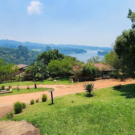 Da Gama Lake Cottages - Coral Tree And Cormorant Cottages White River Dış mekan fotoğraf